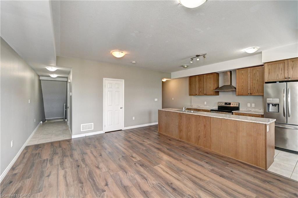 102 Wheat Lane Property Photo 4