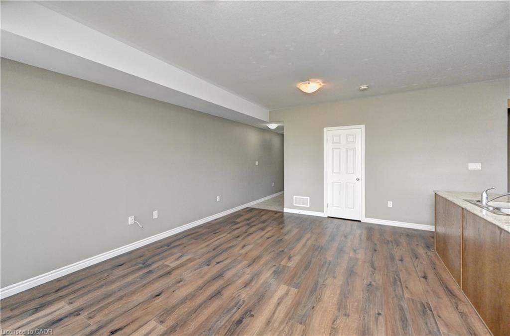 102 Wheat Lane Property Photo 5