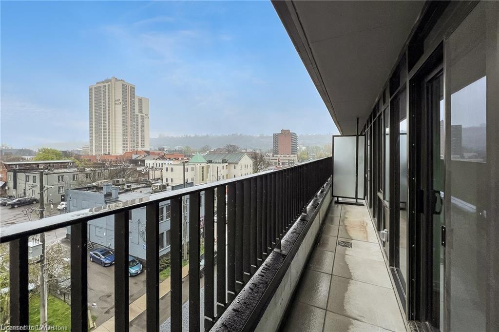 526-1 Jarvis Street Property Photo 6