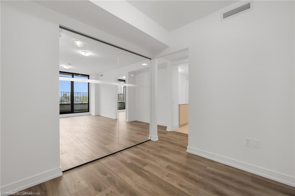 526-1 Jarvis Street Property Photo 14