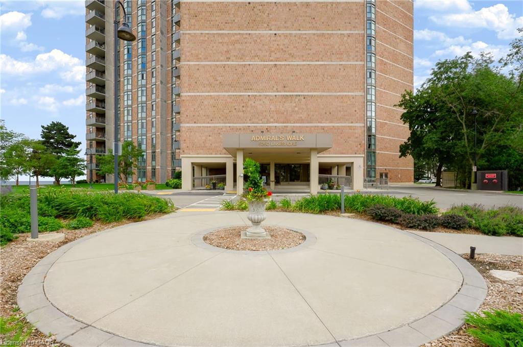 1901-5250 Lakeshore Road Property Photo 7