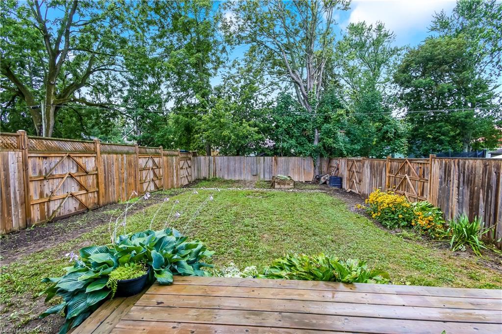 1053 Bay Street Property Photo 23