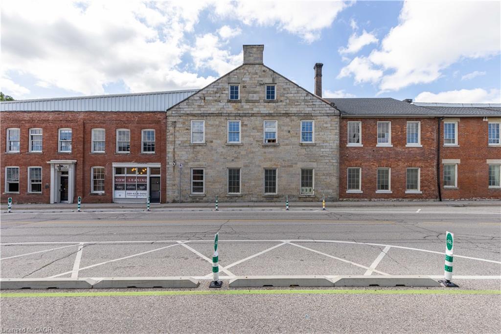 301-64 Hatt Street Property Photo 6