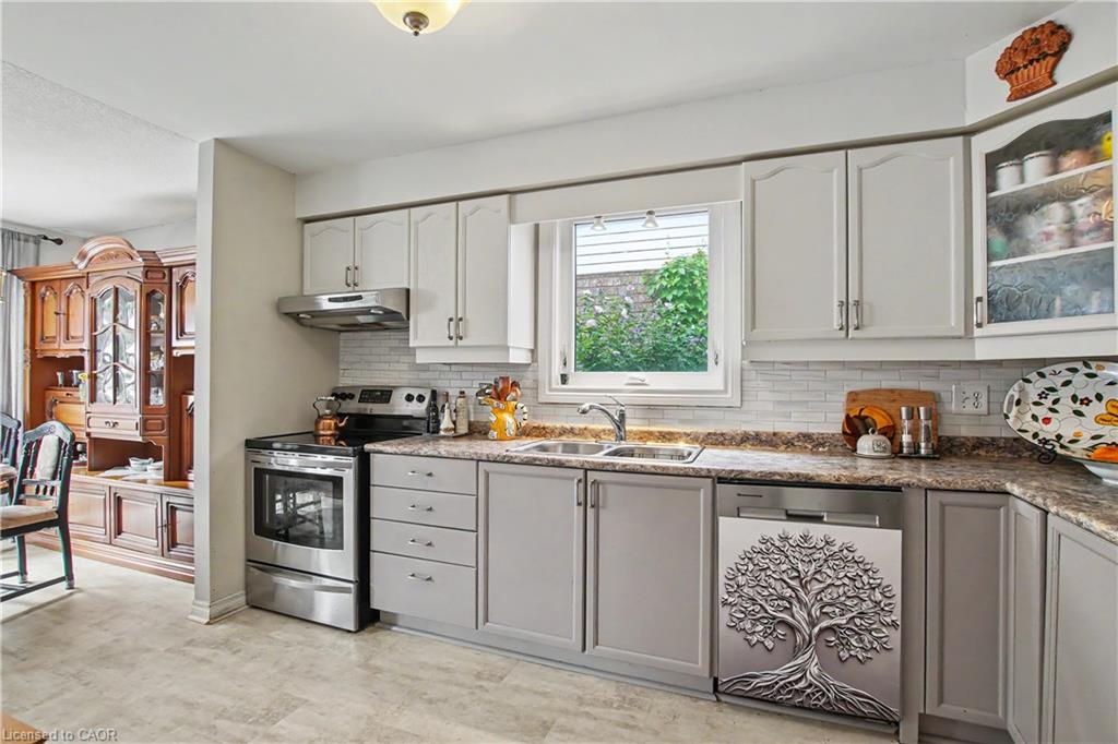 17 Bush Clover Crescent Property Photo 12