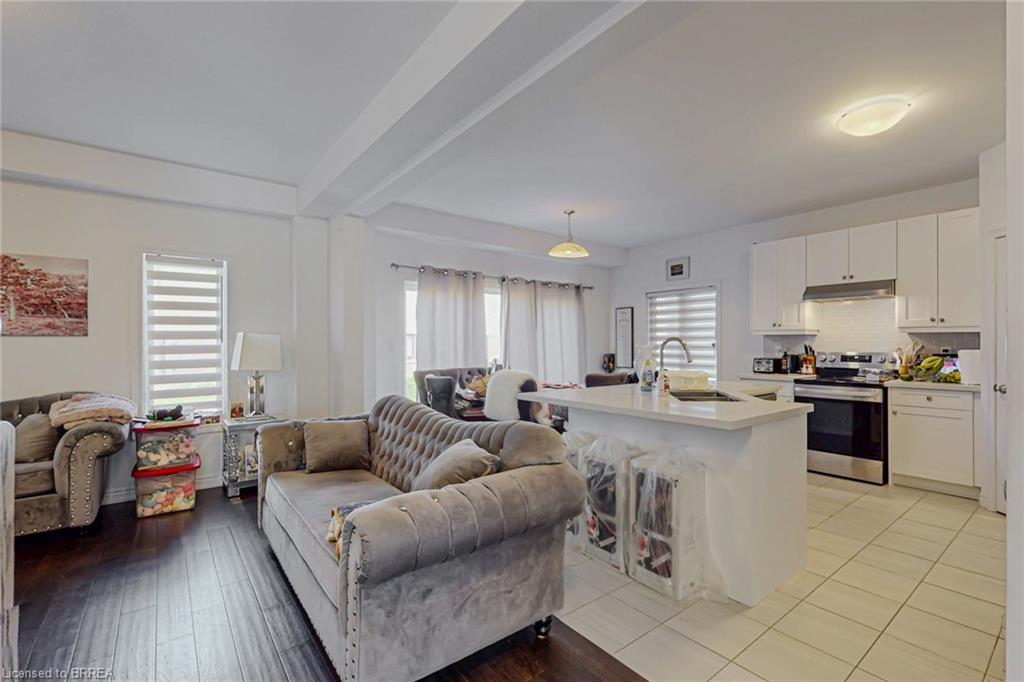 228 Longboat Run W Property Photo 9