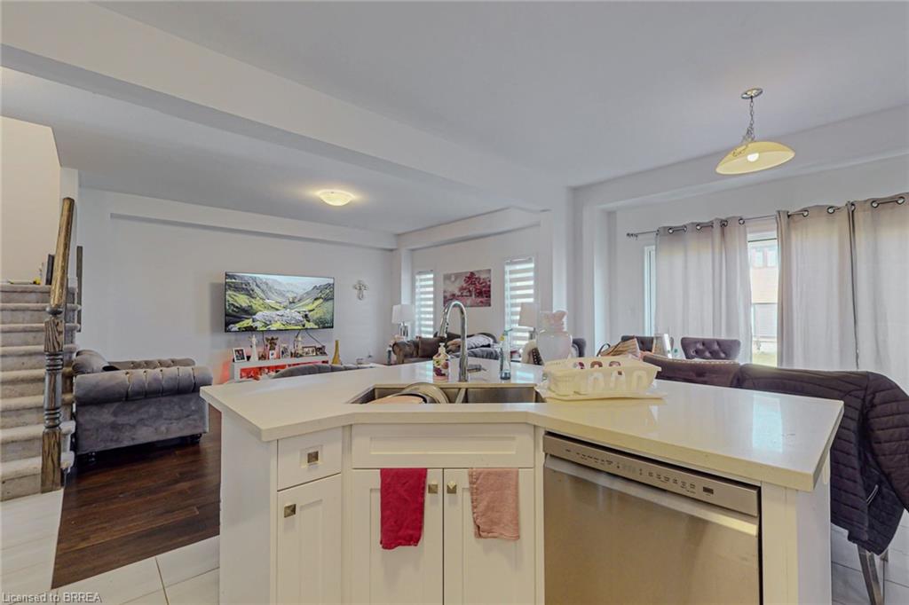 228 Longboat Run W Property Photo 13