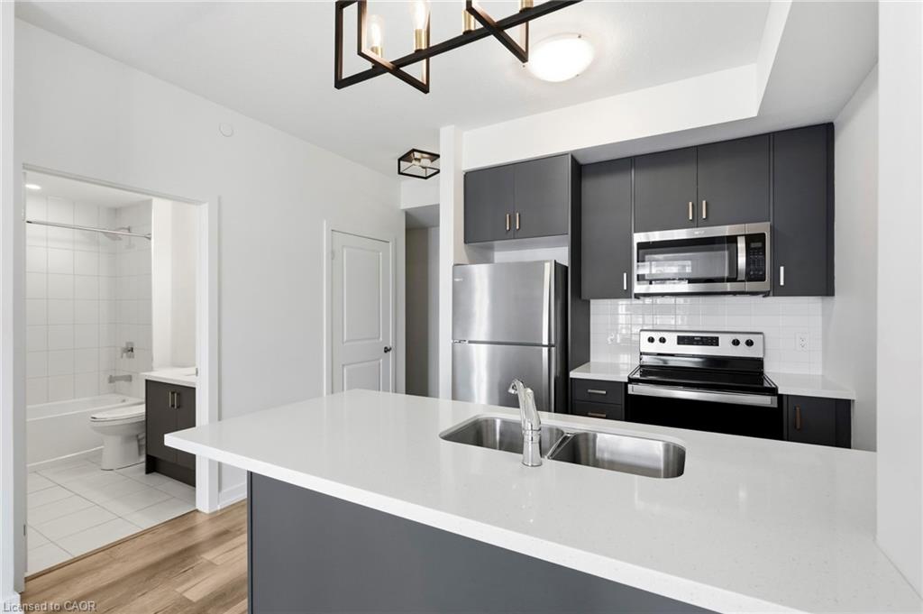 425-5055 Greenlane Road Property Photo 8
