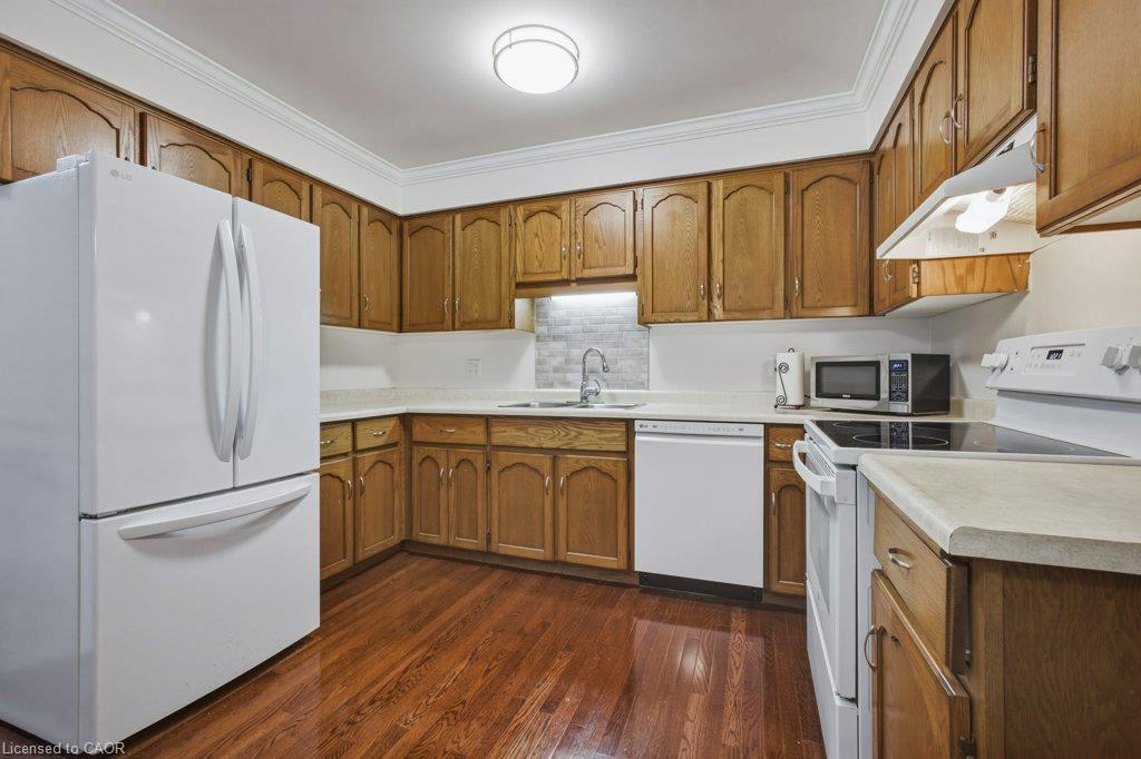 2-100 Inkerman Street Property Photo 9
