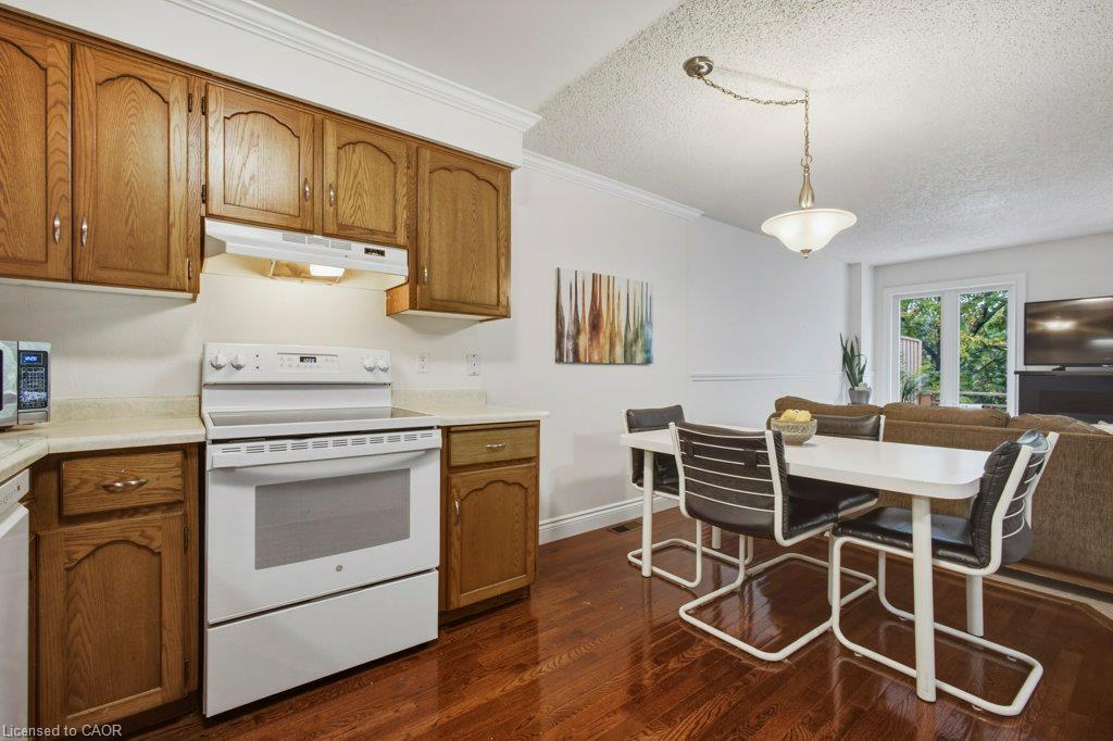 2-100 Inkerman Street Property Photo 11