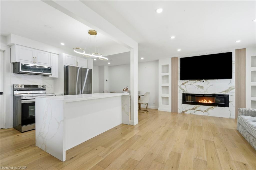 47 Barrington Drive Property Photo 2