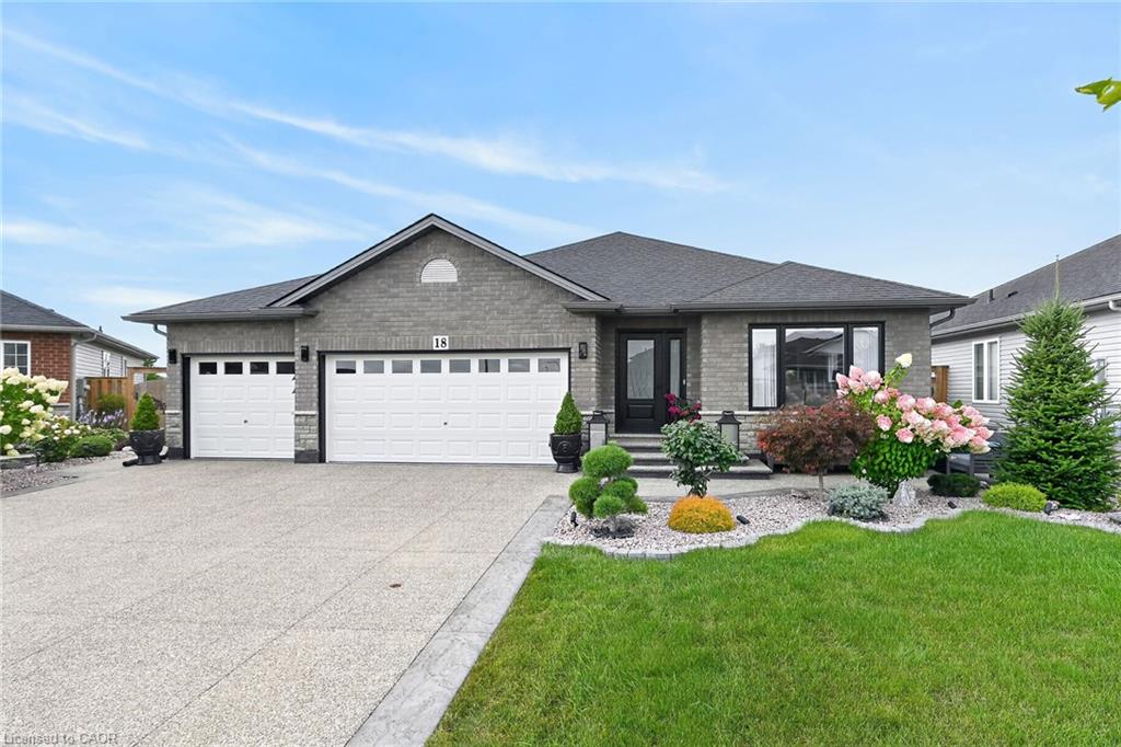 18 Linda Crescent Property Photo 1