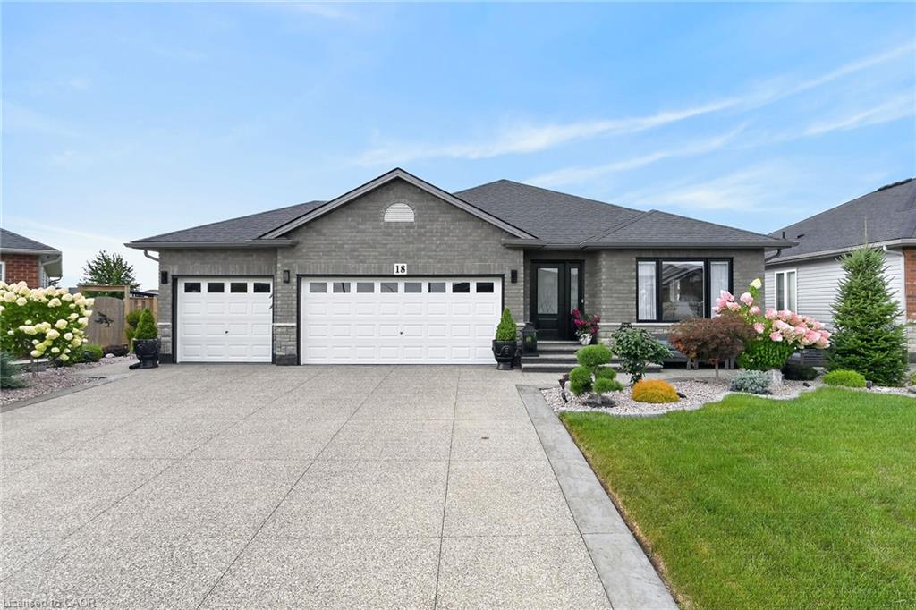 18 Linda Crescent Property Photo 2