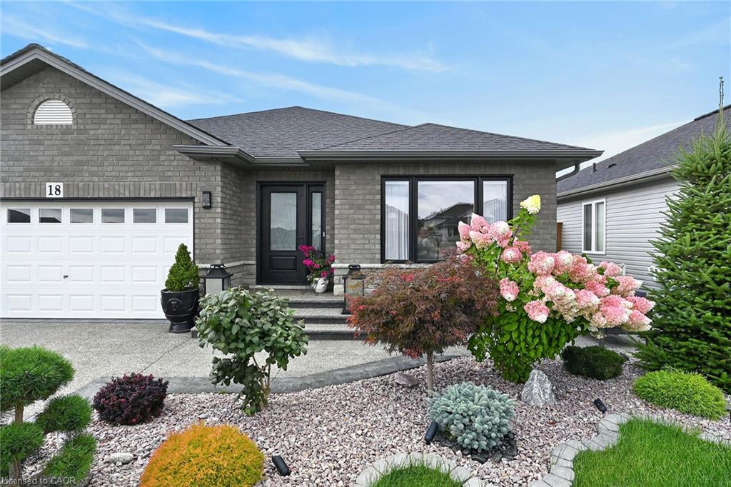 18 Linda Crescent Property Photo 3