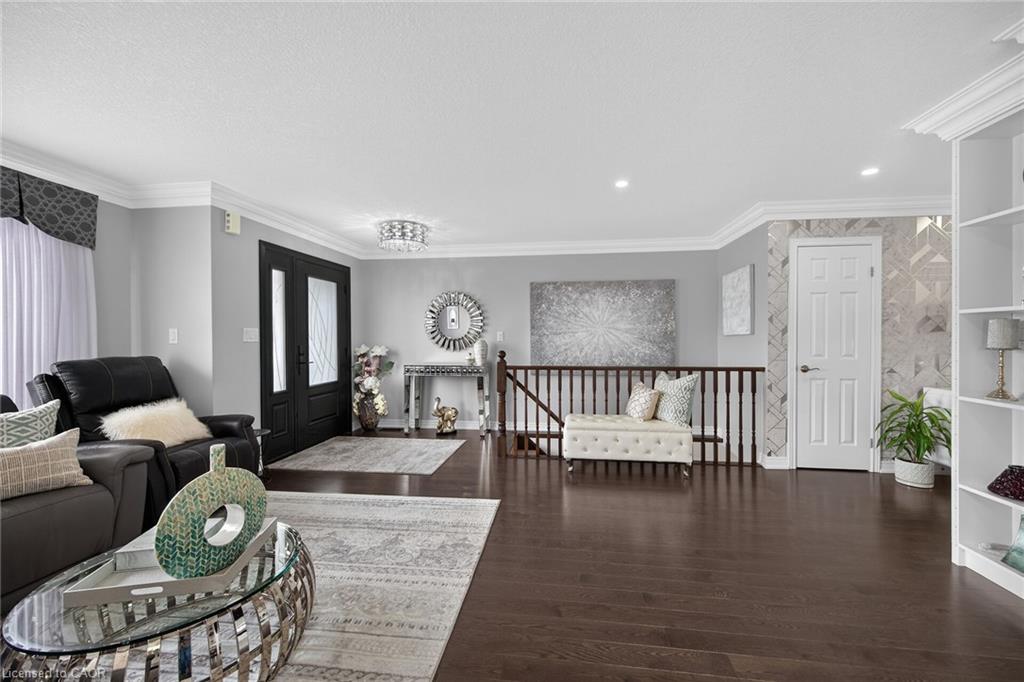 18 Linda Crescent Property Photo 10
