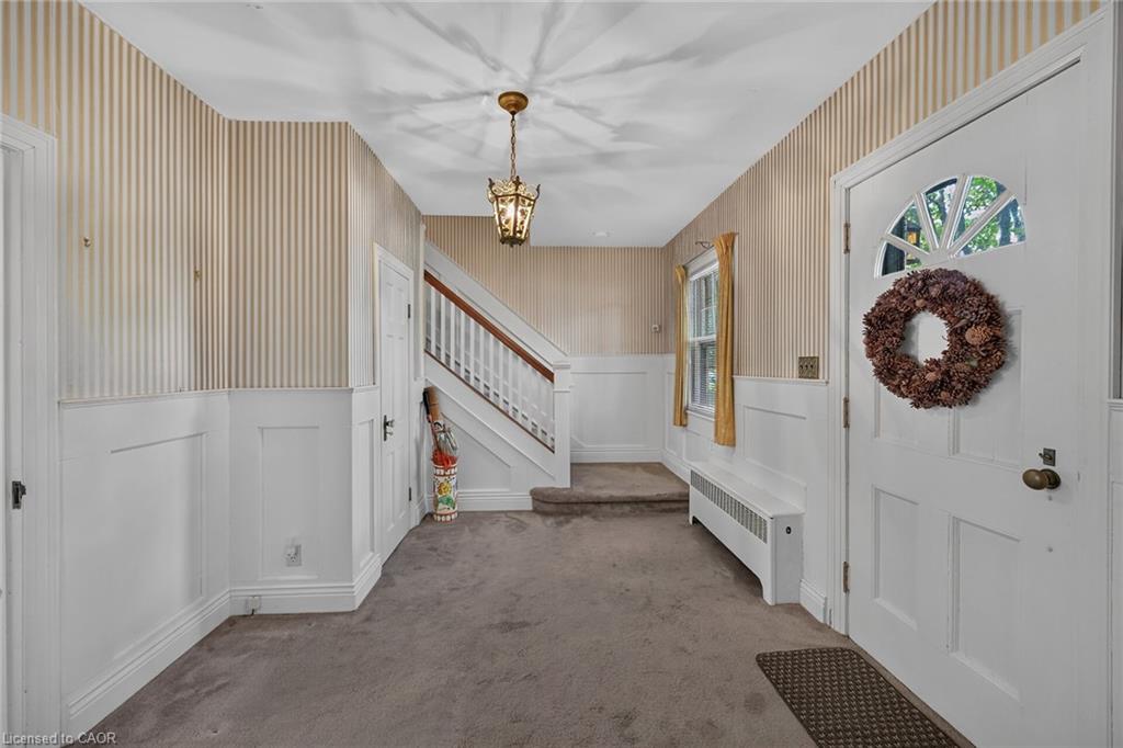48 Garner Road W Property Photo 11