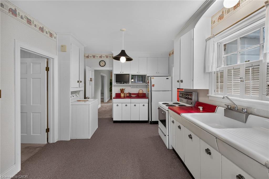 48 Garner Road W Property Photo 18