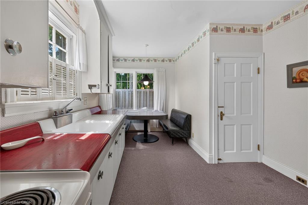 48 Garner Road W Property Photo 19