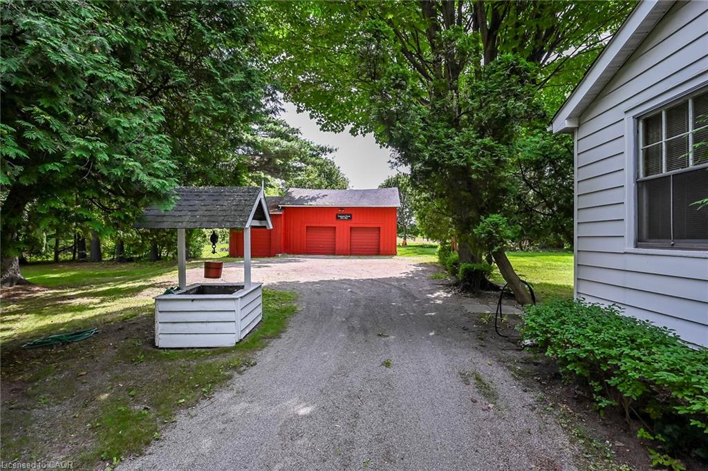 48 Garner Road W Property Photo 31