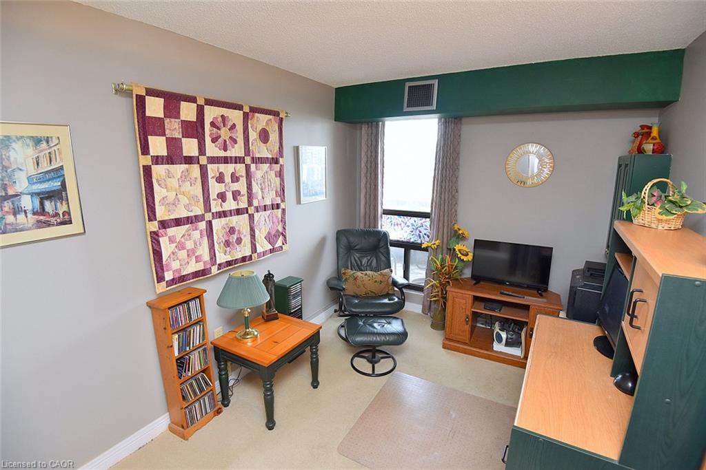 706-222 Jackson Street W Property Photo 26