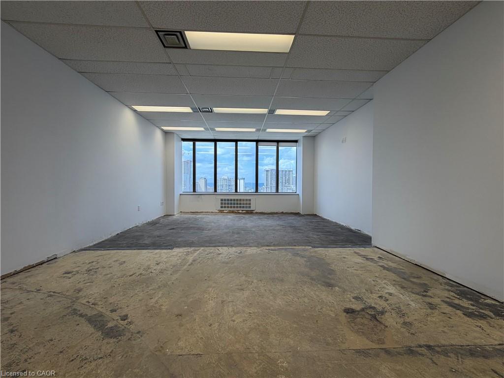 1704-25 Main Street W Property Photo 6