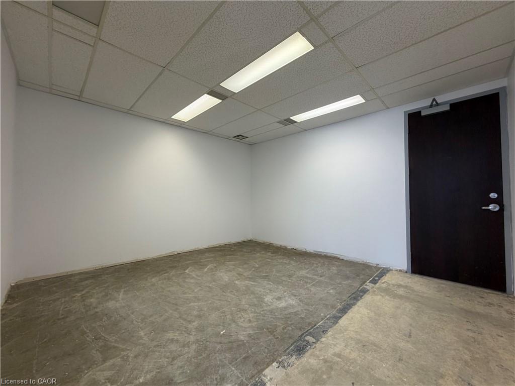1704-25 Main Street W Property Photo 9