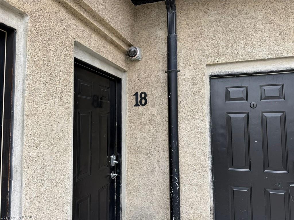 18-12 Bridgeport Road E Property Photo 5