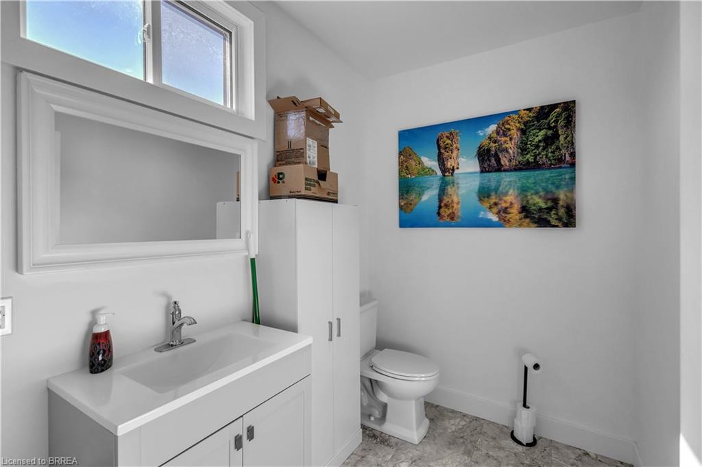 136 King Street Property Photo 6