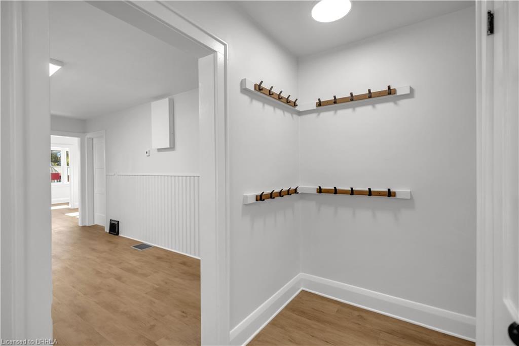 136 King Street Property Photo 8