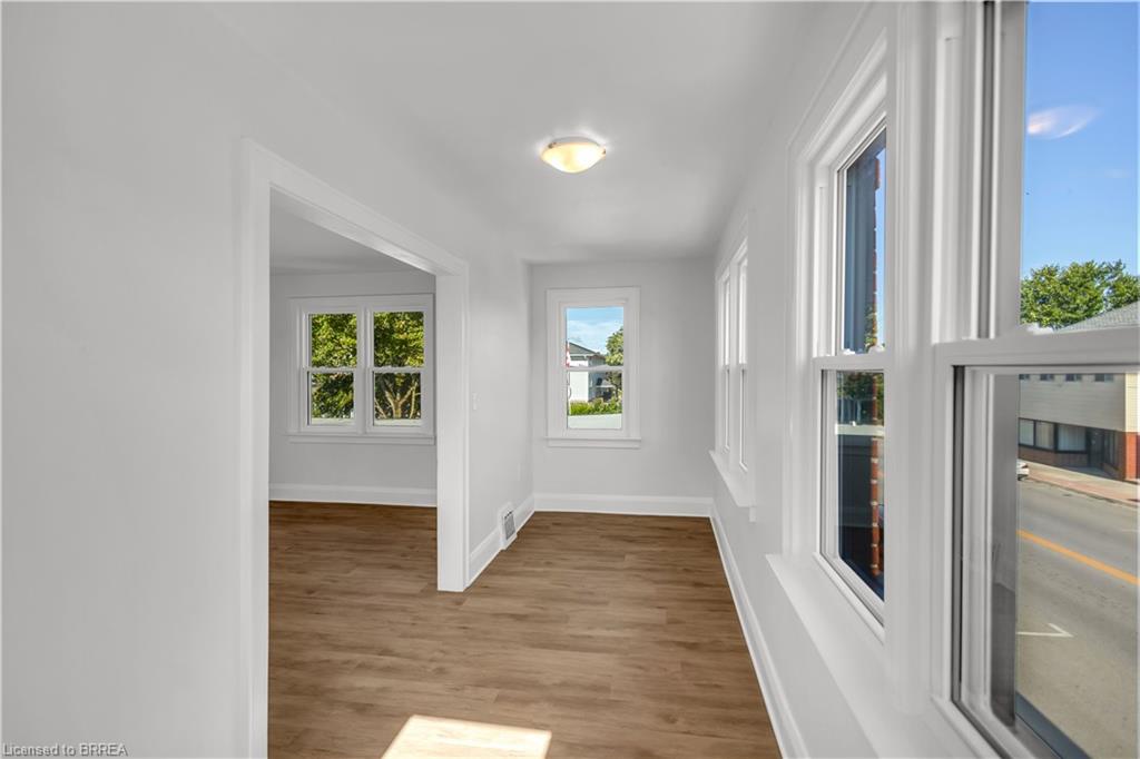 136 King Street Property Photo 14