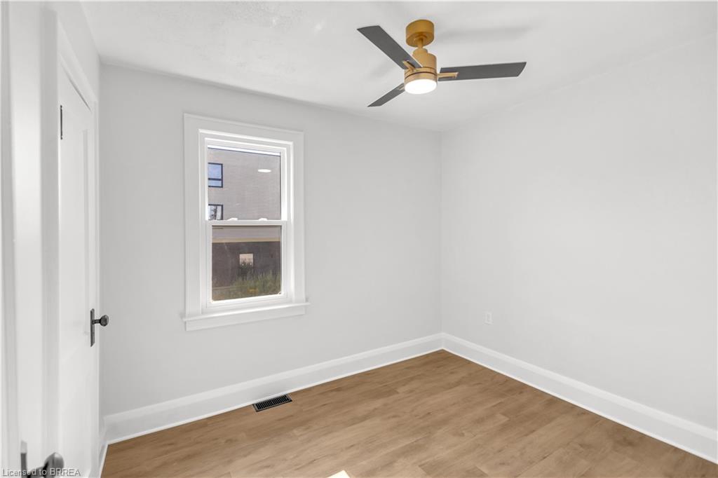 136 King Street Property Photo 20