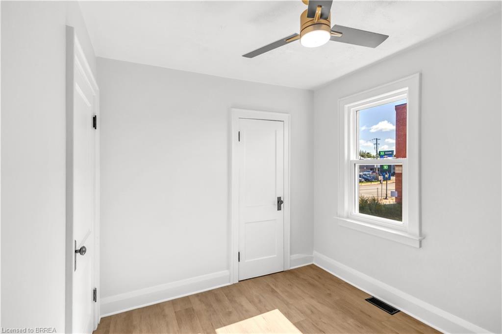 136 King Street Property Photo 23