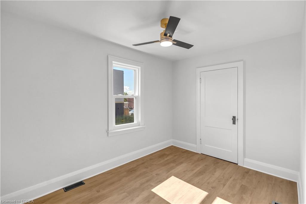 136 King Street Property Photo 27