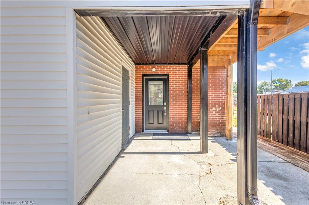 136 King Street Property Photo 30