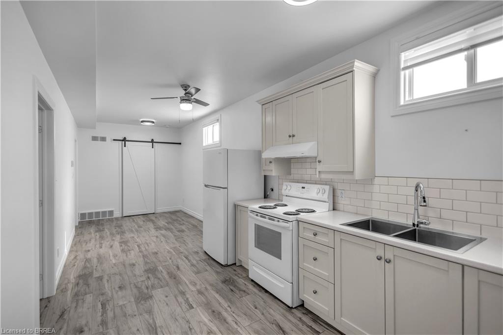 136 King Street Property Photo 34