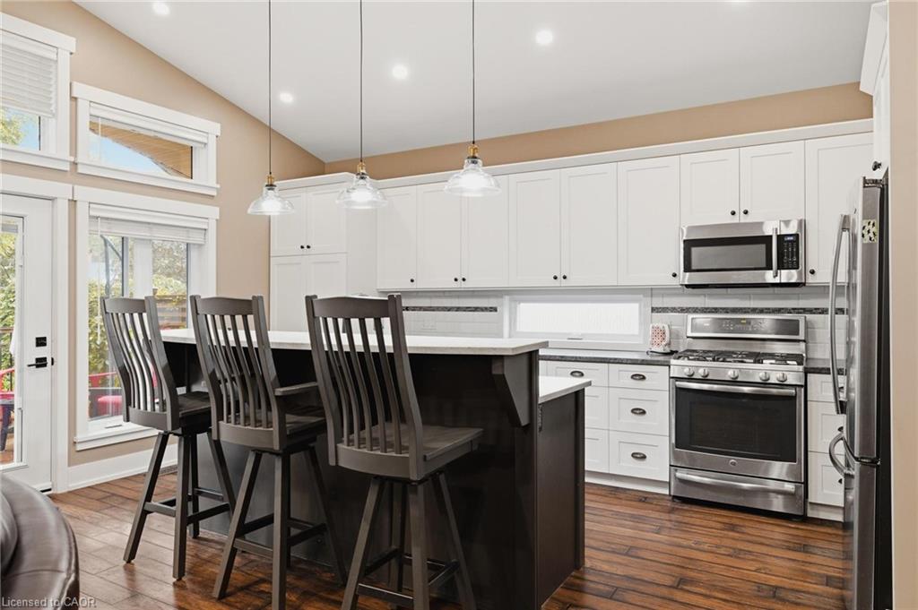 153 James Street Property Photo 8