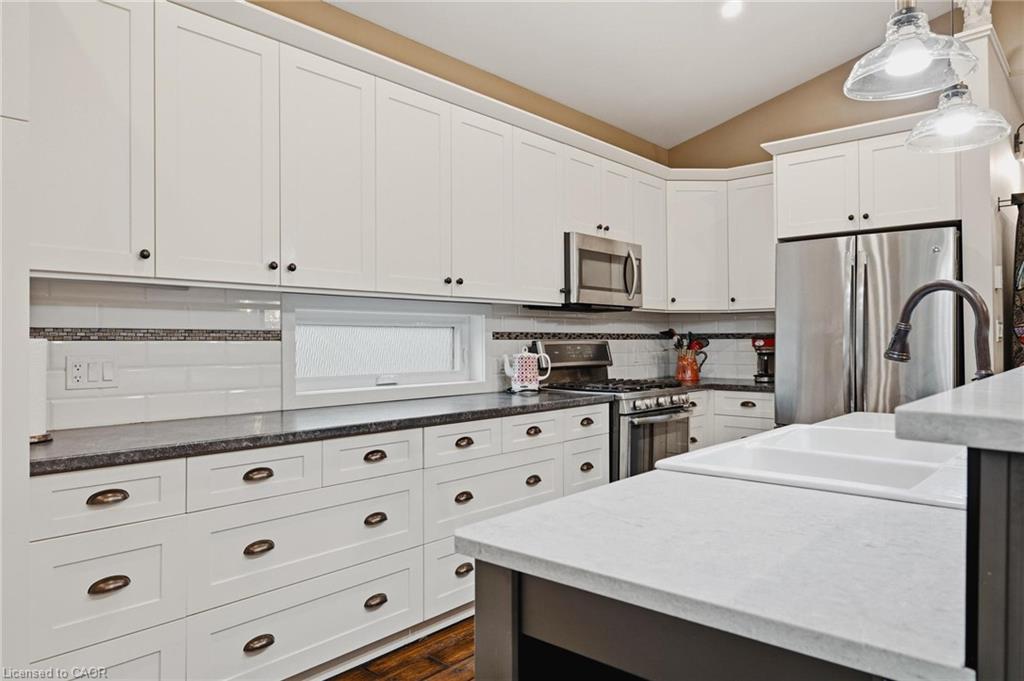 153 James Street Property Photo 13