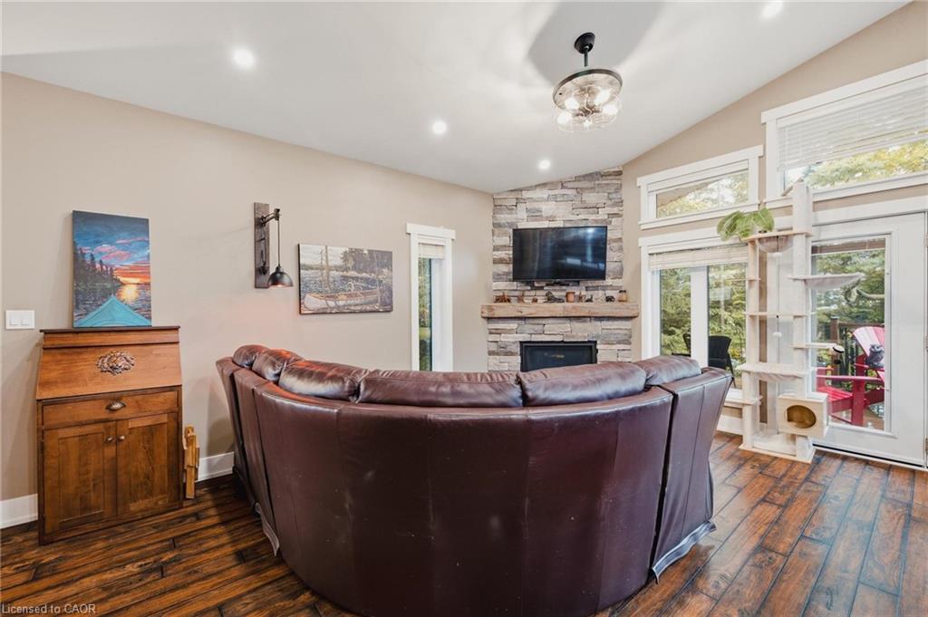 153 James Street Property Photo 14