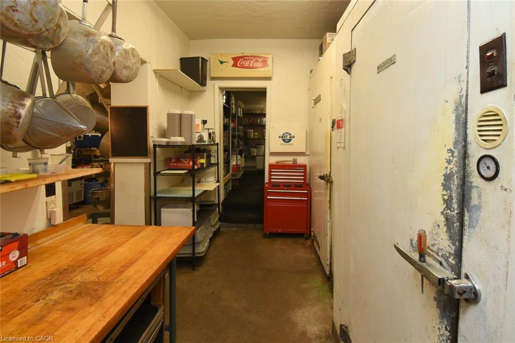 942-946 Barton Street E Property Photo 32