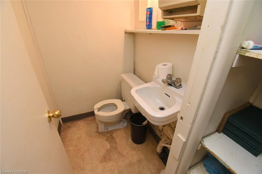 942-946 Barton Street E Property Photo 40