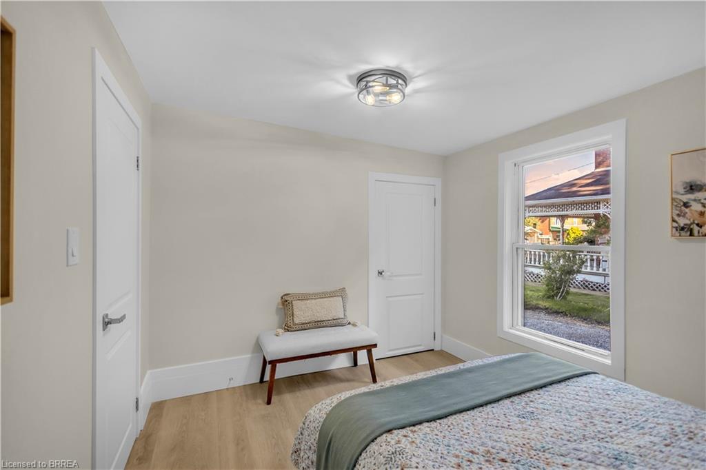 71 Kent Street N Property Photo 18