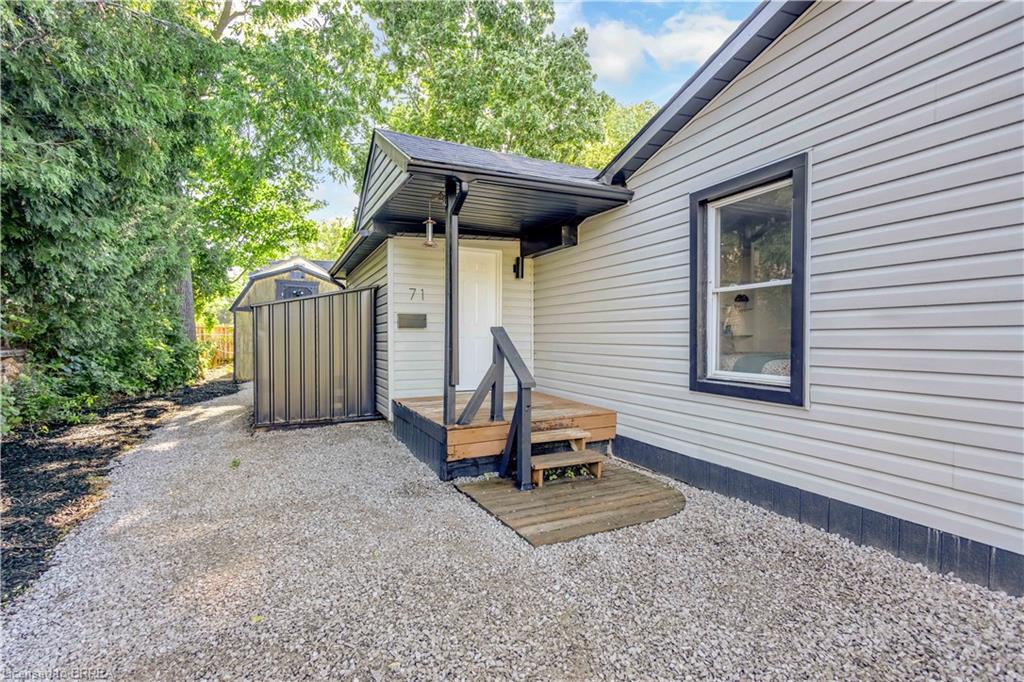 71 Kent Street N Property Photo 28