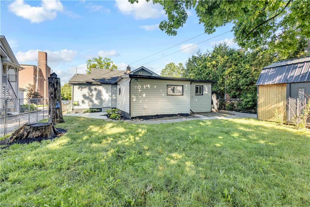 71 Kent Street N Property Photo 33