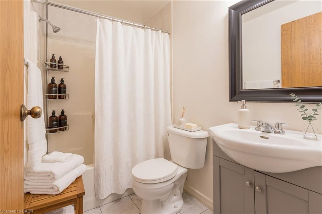 708-55 Green Valley Drive Property Photo 4