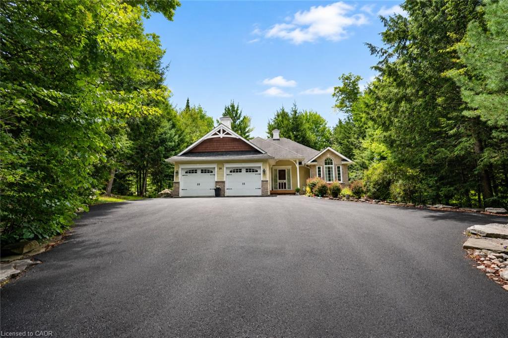 20 Deerhurst Highlands Drive