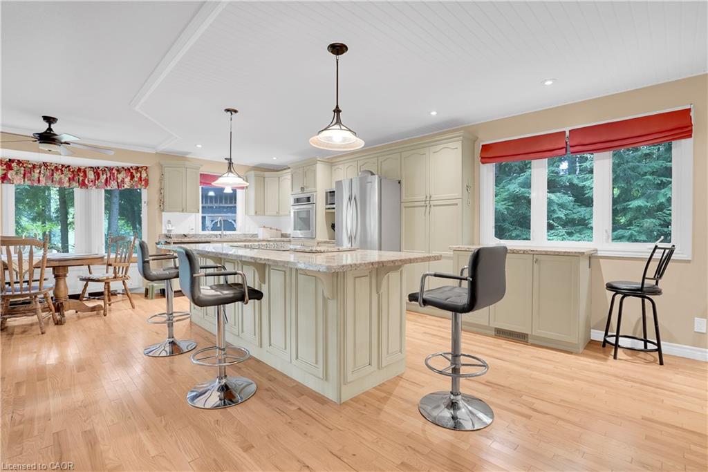 20 Deerhurst Highlands Drive Property Photo 4