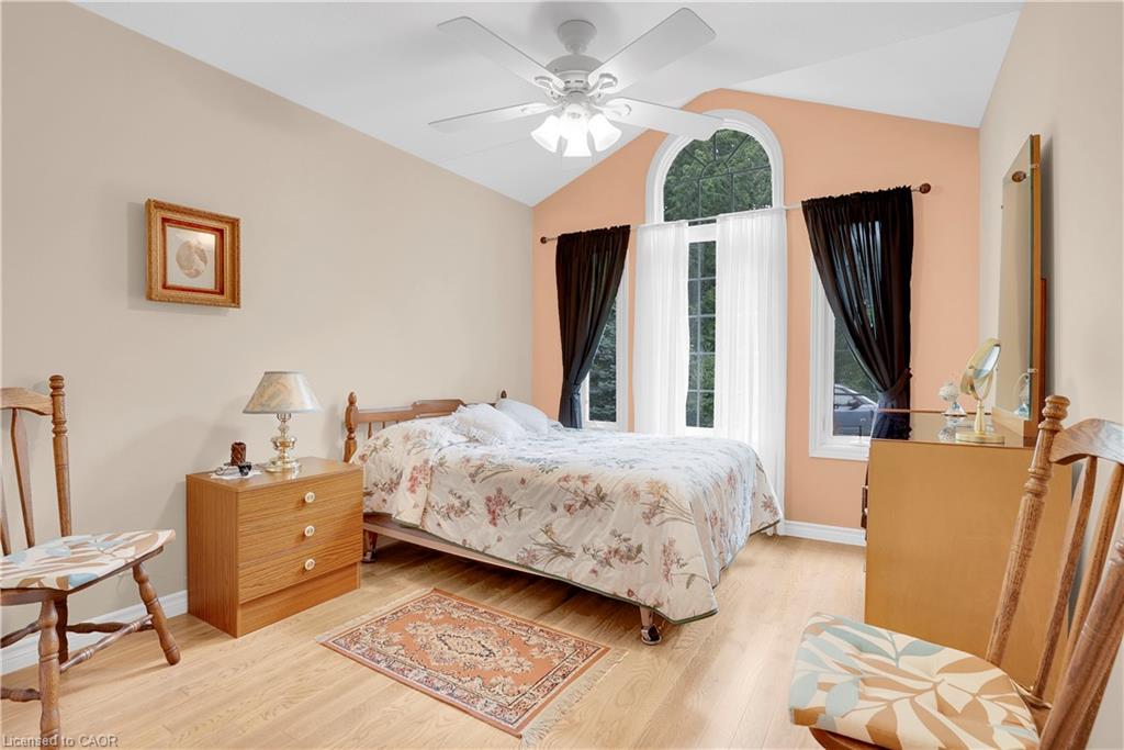 20 Deerhurst Highlands Drive Property Photo 9