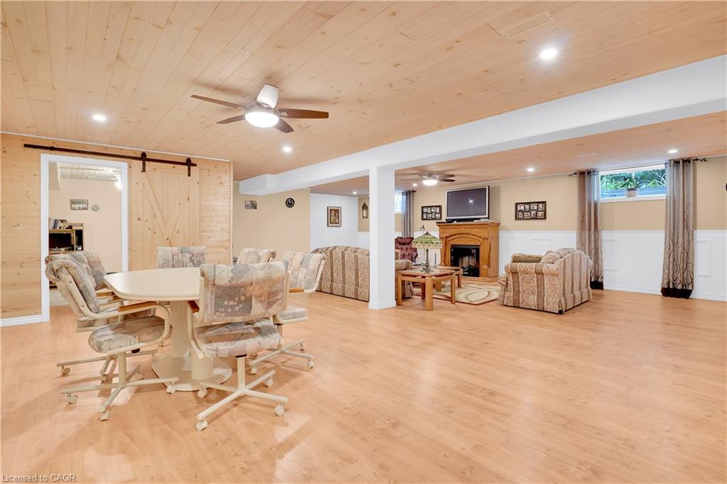 20 Deerhurst Highlands Drive Property Photo 11