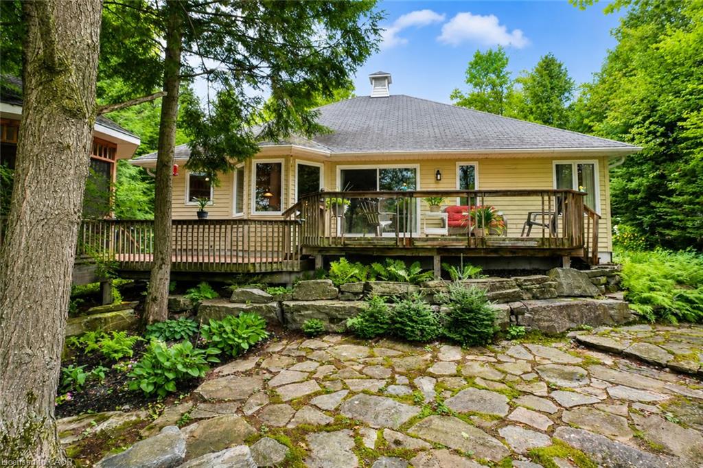 20 Deerhurst Highlands Drive Property Photo 15