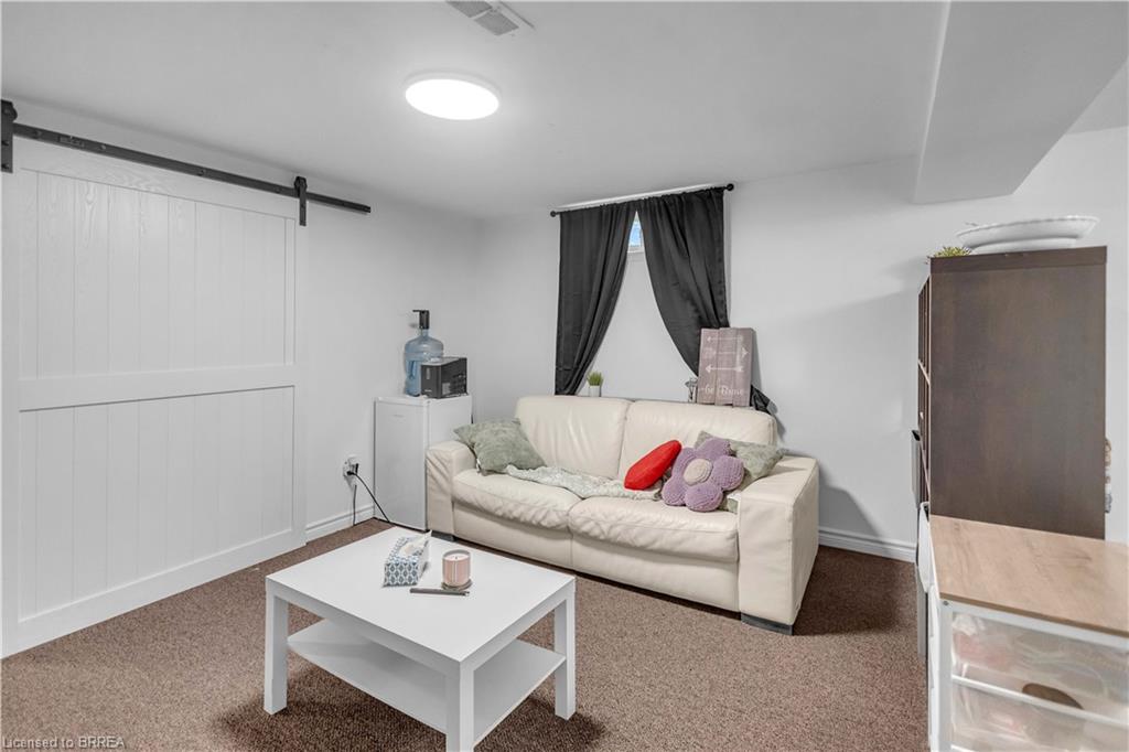 26 Penny Lane Property Photo 28