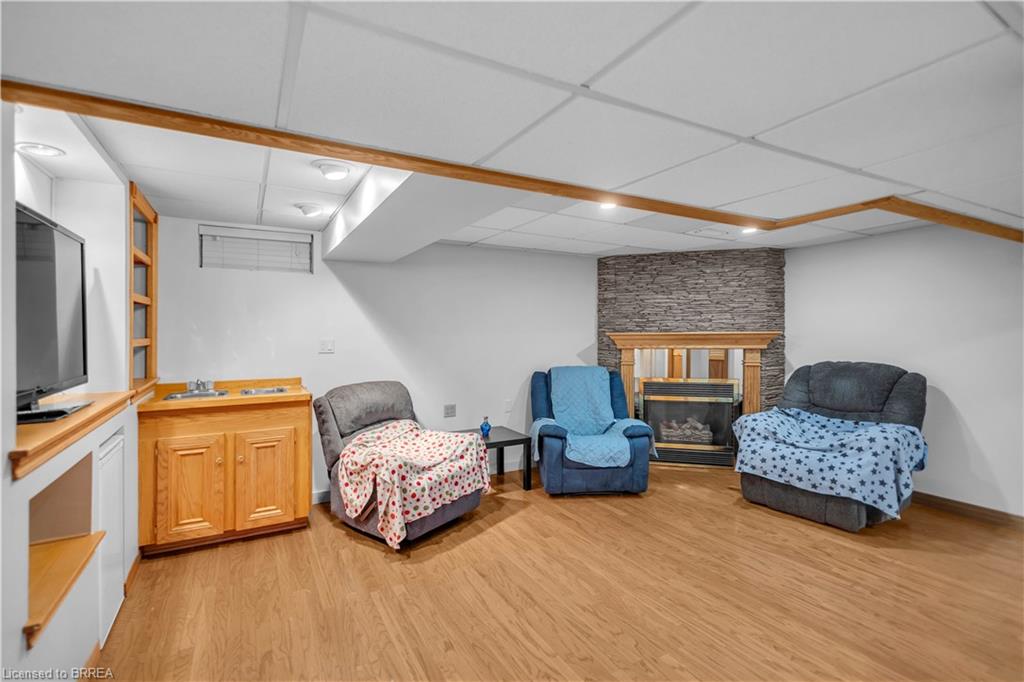 490 Devonshire Avenue Property Photo 35